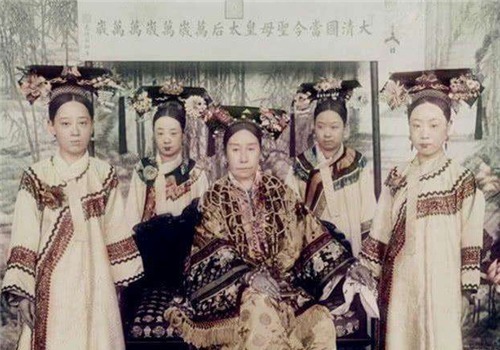 旧照|晚清第一美人有多美？百年前的旧照都难掩丽质，慈禧却误了她一生