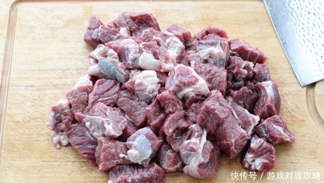 油腻|三伏天常喝这汤水,荤素搭配口感不油腻,营养丰富只长劲儿不长肉