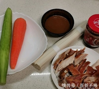  五香|#夏日消暑，非它莫属#辣麻酱兔丝凉面