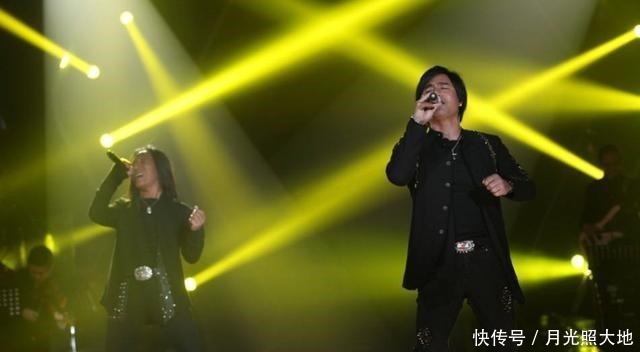  眼睛|为何茜拉上节目都戴头巾，当她摘下头巾时，简直不相信自己的眼睛