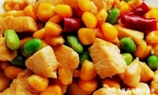孩子|“厨神下凡”给孩子做的菜,玉米香甜鸡肉嫩滑,吃一口满嘴留香!
