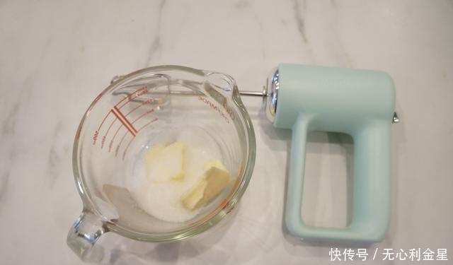 烘焙|万能椰蓉馅,金黄诱人,椰香扑鼻,细腻不噎人,烘焙必备