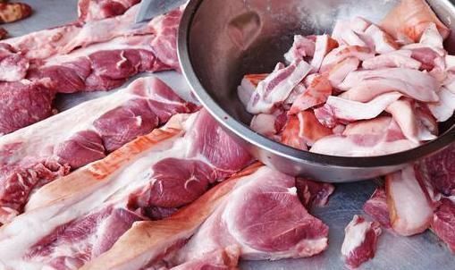 白洗|用清水洗猪肉等于白洗，老厨师教你这样做，脏东西自己跑出来