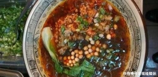 办公室|商家接单20块酸辣粉,却在备注上犯了糊涂,网友真不怪老板