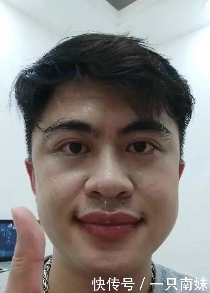 客户|当外卖客户要求特辣,看到老板做法,外卖小哥幸灾乐祸的样太逗了