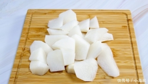 萝卜排骨汤|天热多喝这碗汤,解渴消暑人人爱,10块钱能煮一大锅,超值