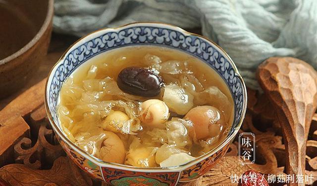 皮肤|秋后干燥缺水,女人多喝这碗羹,价格不贵好处多,清甜顺滑又解馋