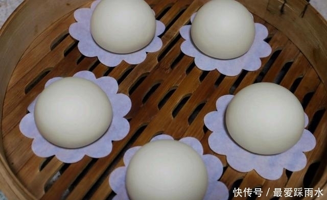 制作|一袋牛奶,2碗小麦粉,搅一搅拌一拌,用它和面奶香十足