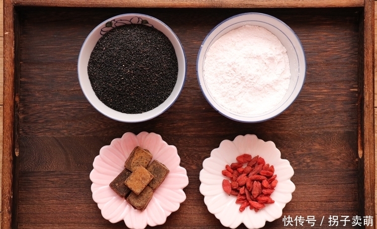 适合|适合秋天吃的一种食材,炒好囤起来,想吃舀一勺,常吃对头发好