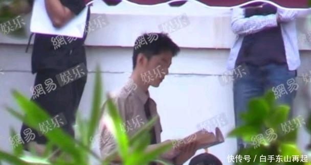 英雄|官方媒体发布《英雄岁月之王牌部队》路透,肖战一身军装英姿飒爽