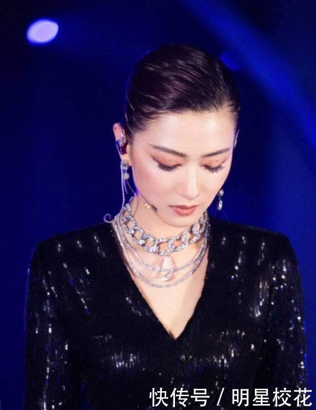 喜爱|《乘风破浪》二公观众喜爱度:宁静万茜无悬念,伊能静离谱