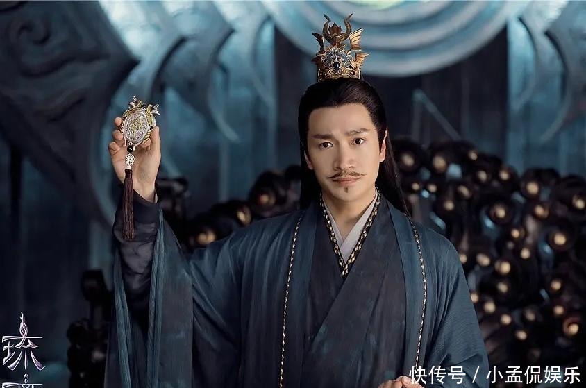 别哭|《琉璃》主创合体尴尬,何晟铭宣传新剧,腾蛇“璇玑别哭”泪目