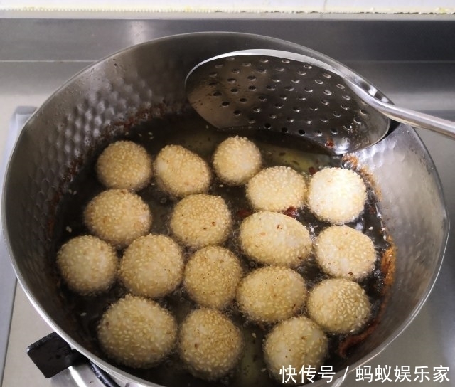  解馋|炸麻圆儿，用糯米粉就能做的简单小吃，解馋