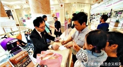  民警|3岁女孩求助民警称：爸爸被我弄丢了，得知宝爸名字后民警笑翻