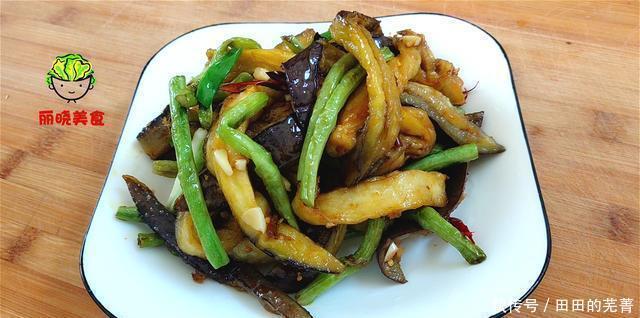 切成|大厨教你家常豆角烧茄子,简单做法,极致味道,让你吃到嗨,解馋