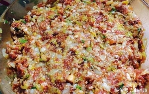 做出来的饺|饺子馅最怕的1种调料,10个人有9人放了,难怪饺子不香味还重