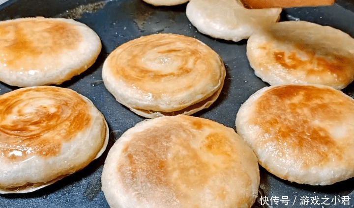 酥饼|做酥饼时，牢记2大技巧，不用烤箱，香酥可口层次多，特好吃