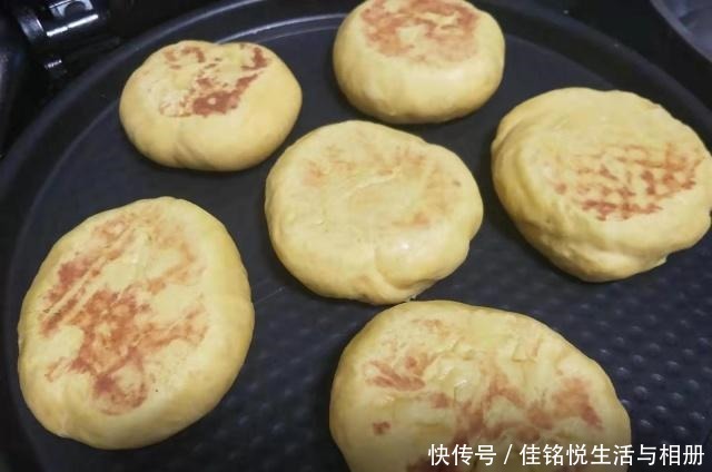 口感|无油无水健康南瓜饼,做法简单口感也不硬,家里老人点名要吃
