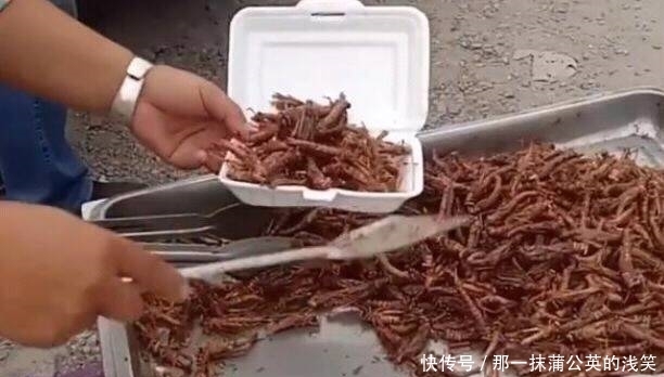 小吃|女子路边卖小吃,每天生意都不好,得到老公指点后,生意兴隆