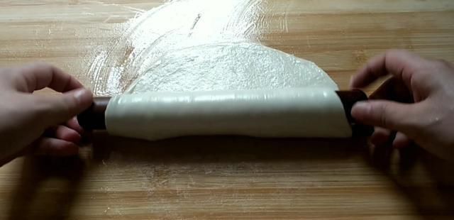 柔软|家常油饼柔软好吃,和面和火候是关键,不用调油酥,比买的还好吃