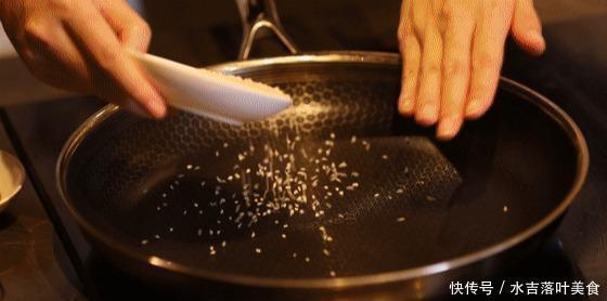 解馋|茄味油焖虾,用家常的做法,酸甜可口解馋又过瘾