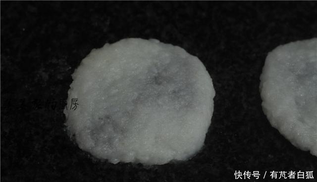 教你做|农村姑娘教你做糍粑,步骤简单,1次就成功,学会给家人露一手