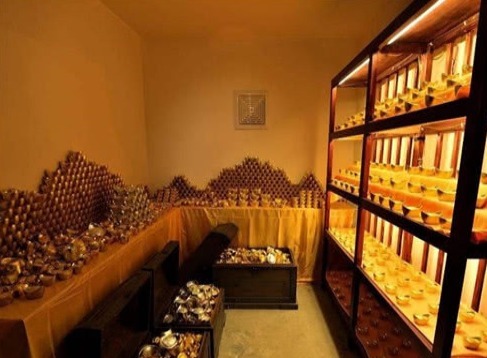 康熙|康熙给雍正留了800万，雍正给乾隆留了2000万，乾隆却只留了这么点？