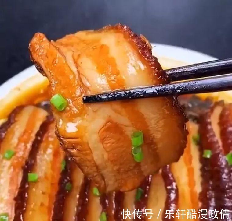 方法|做扣肉时,猪肉焯水后别直接下锅炸!大厨教你正确方法,软糯鲜香