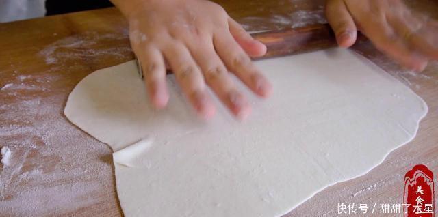 神奇|这个饼太神奇,轻轻一扯千丝万缕,脆的脆软的软,味道超棒