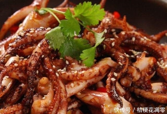 精选|精选美食推荐:酱炒西葫芦,肉末蒸蛋,花菇木耳蒸鸡翅的做法