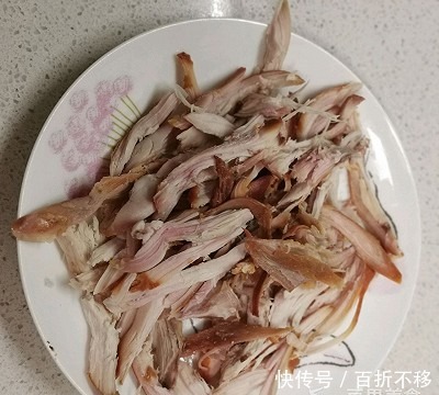  五香|#夏日消暑，非它莫属#辣麻酱兔丝凉面