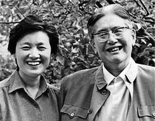 章士钊|姥姥是职业交际花,母亲是名媛,她是女总裁,三代人却都有一憾事