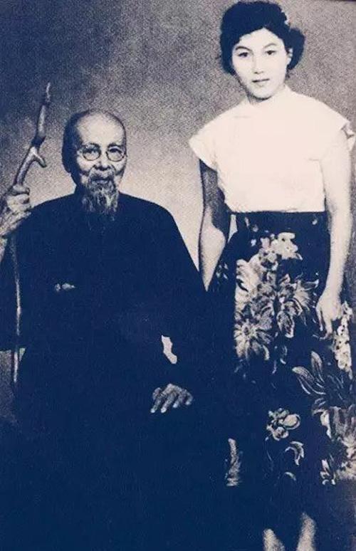 胡蝶|老照片图1末代庆亲王和名妓杨翠喜,图6穿短裤的民国美女胡蝶