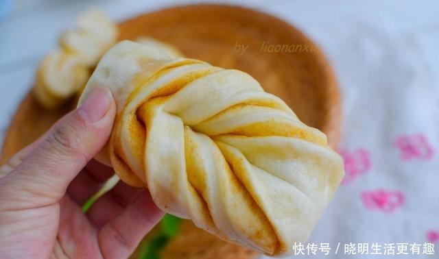 发酵|教你蒸花卷的简单方法,一次发酵省时又省力,早上加热就能吃