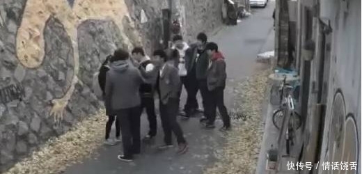 下班|女子下班回家，被六个男子拦下，结果女孩把所有男子全部放倒了