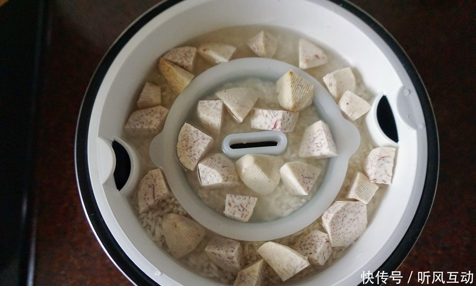 香甜可口|改良版腊味煲仔饭,味道香甜可口,秋季吃不上火,女儿天天喊要吃