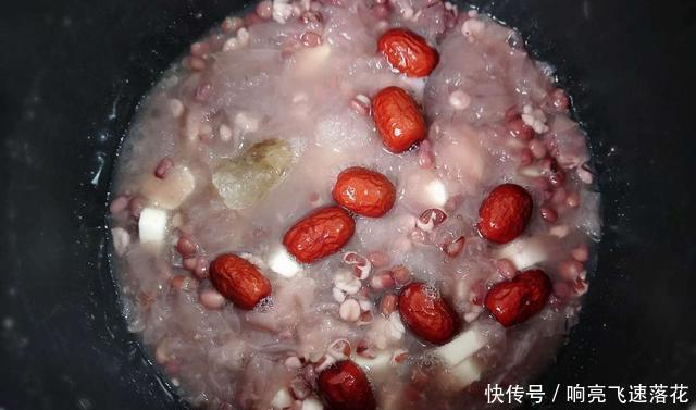 把握|天气越来越凉,多给家人喝这款粥,香甜浓稠滋补润燥,比喝豆浆强