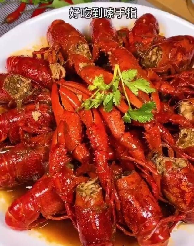 龙虾|十元一斤很好吃,辛辣可口,很好吃而且超级上瘾
