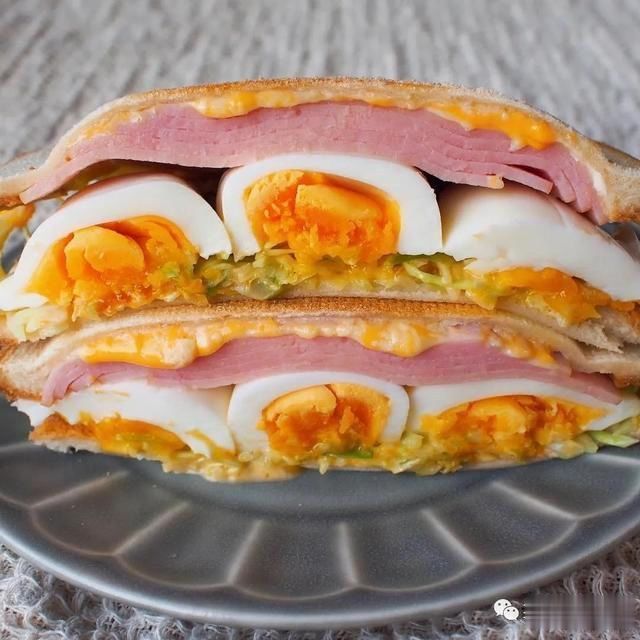  爸爸|霓虹爸爸热爱为家人制作美味菜肴，各种三明治光看着就超诱人