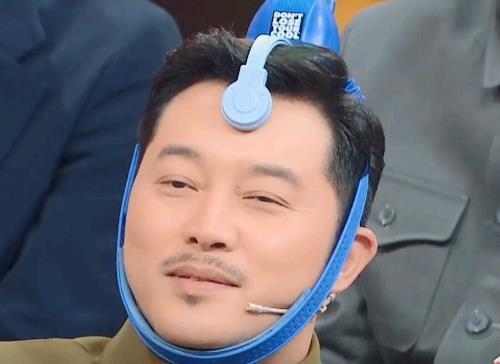  问到|当沙溢被问到女神是谁时，谁注意到华晨宇在做什么当时并不平静