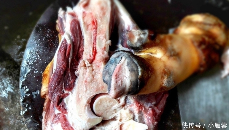 愿下|首次去婆婆家,她炖了一锅猪脚,全家吃嗨了,我却迟迟不愿下筷子