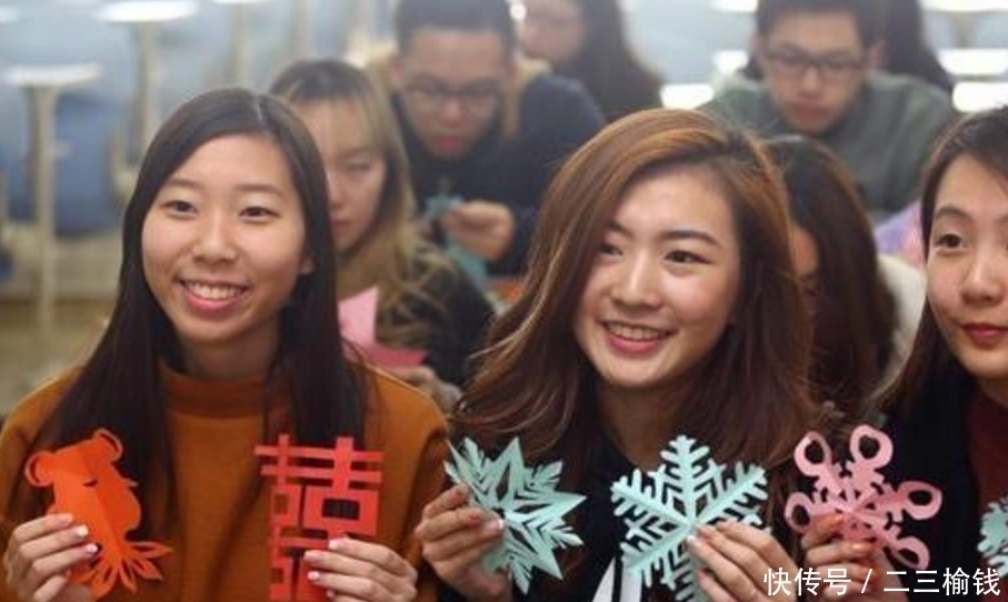 关键|新加坡为何一直不肯放弃汉语? 李光耀只起辅助作用, 这点才最关键