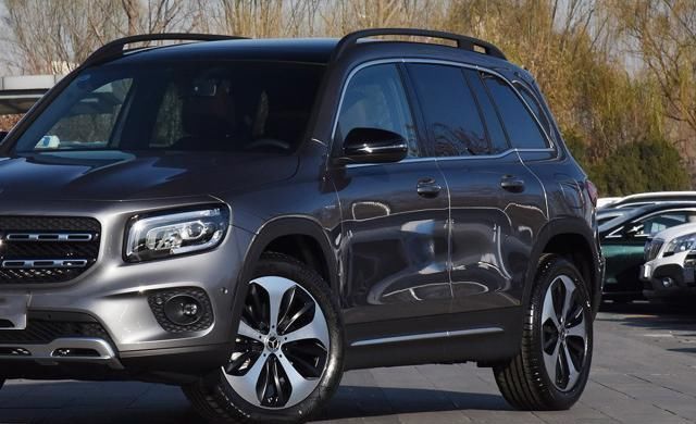  豪华|让步6万，奔驰GLB成功了，油耗6.3L可选7座，口碑销量直追汉兰达