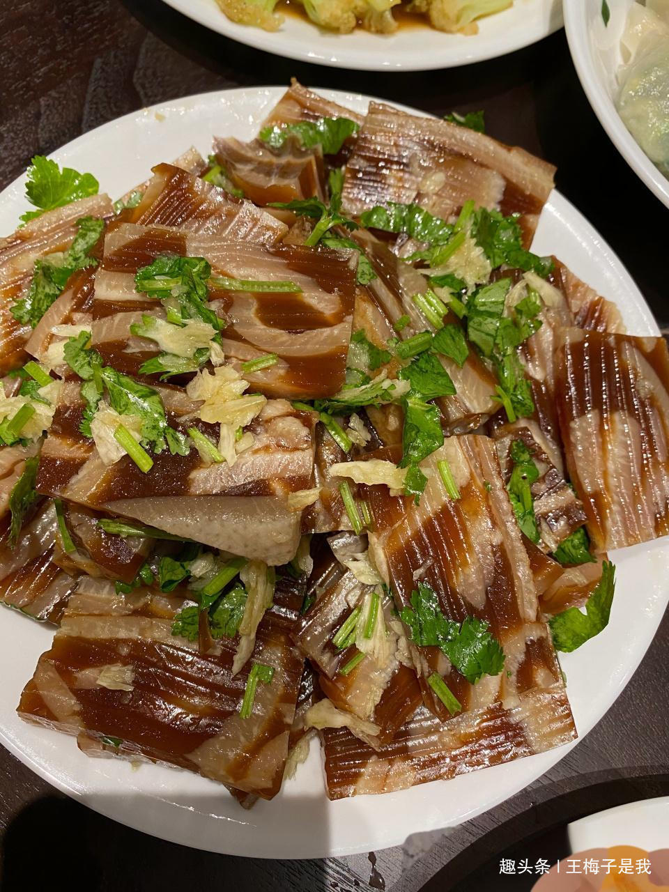 岳云鹏|岳云鹏午餐,3万点赞,和我们老百姓吃一样,本以为每天山珍海味