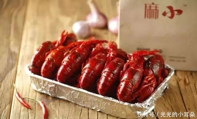 机器人|这个一年卖了4个多亿的小龙虾,竟然是机器人炒出来的