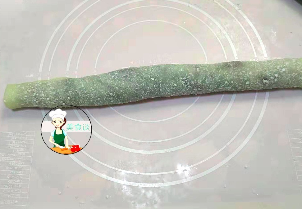 餐厅里|糯米粉一定要试试此做法,一蒸一卷,软嫩甜香,一口一块真解馋