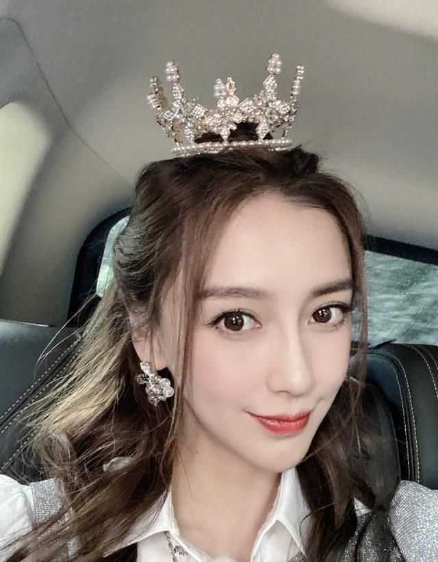 竟成|《奔跑吧》排名第一,Angelababy偷蔡徐坤鞋垫,竟成节目最大亮点