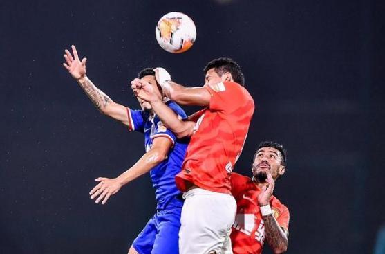 摩托|恒大4比1完胜申花!“小摩托”花式表演:进球造乌龙造点球全活奉献