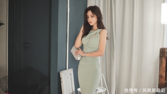 无袖|孙允珠高清美图：伊甸园花束收腰无袖薄荷礼裙