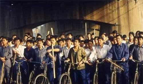  典型|1983年首次严打，唐山菜刀队为何成典型？被枪决的50人到底做了啥